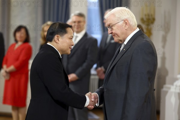Mayboua Xayavong Laos is received by Frank-Walter Steinmeier (President of the Federal Republic of