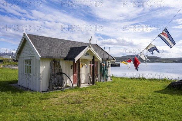 Wooden hut in Kongsfjord, Varanger Peninsula, Finnmark, Norway, Europe