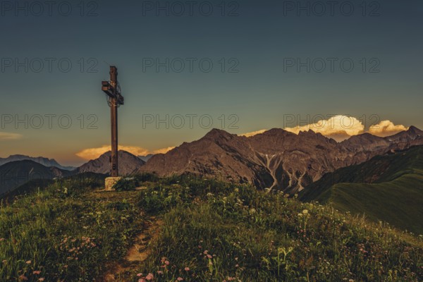 Hiking tour on the Hönig mountain in the Lechtal valley near Berwang in Tyrol, Austria, Europe