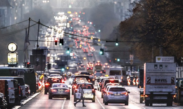 Busy Kaiserdamm and Bismarckstraße during morning rush hour, 24.10.2024, Berlin, Berlin, Germany,