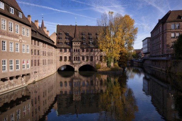 Heilig-Geist-Spital on the river Pegnitz, autumn, Old Town, Nuremberg, Franconia, Bavaria, Germany,