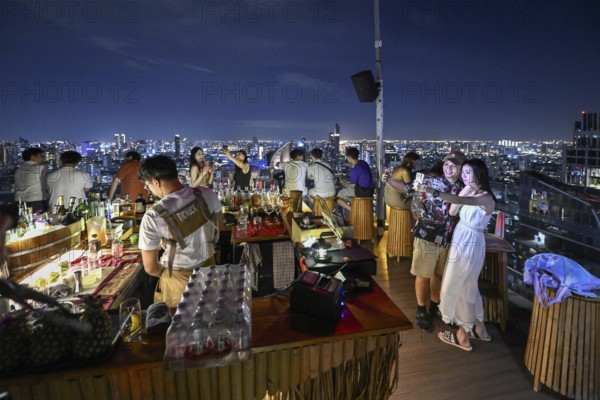 Rooftop bar on the T-One Building, Sukhumvit Road, Phra Khanong district, Bangkok, Thailand, Asia