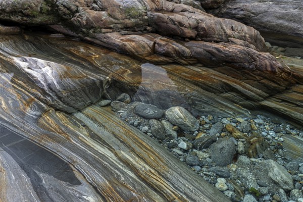 Rocks, rock structures, clear water, Verzasca River, near Lavertezzo, Verzasca Valley, Valle