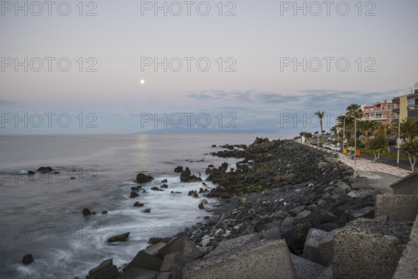 Full moon, lava beach, Playa de San Juan, Tenerife, Canary Islands, Spain, Europe