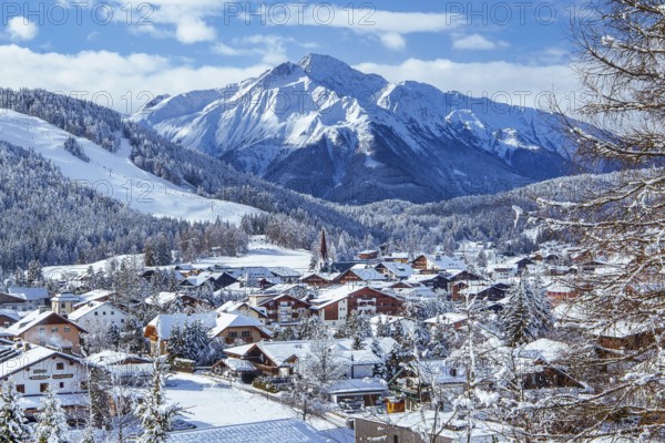 View of the village with Gschwandkopf and Hocheder 2797m in winter, Seefeld, Seefeld Plateau,