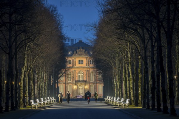 The light benches by artist Stefan Sous in the Hofgarten, entitled UV-A UV-B, 14 completely