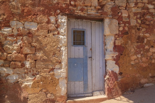 Old wooden gate, wooden door, Roussillon (Vaucluse), Provence, France, Europe