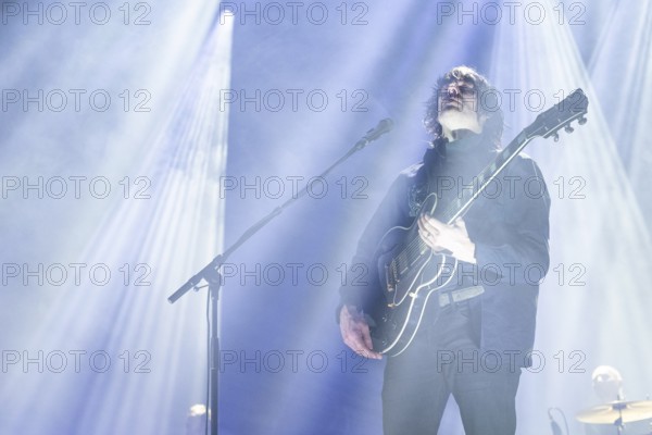 Dave Pen, singer and guitarist of Archive live at the Tempodrom in Berlin on 21/02/2025