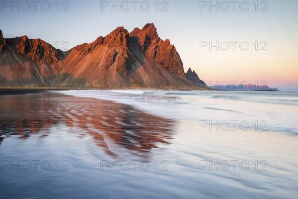 Vestrahorn mountain range, Stokksnes, Höfn, Austurland, Iceland, Europe