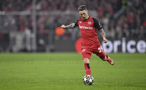 Alejandro Grimaldo Bayer 04 Leverkusen (20) Action on the ball UEFA Champions League Allianz Arena,