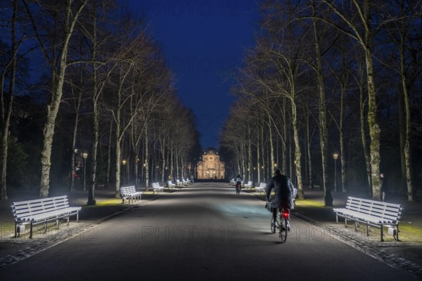 The light benches by artist Stefan Sous in the Hofgarten, entitled UV-A UV-B, 14 completely