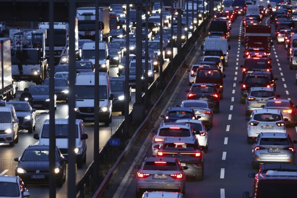 A100 motorway with heavy traffic, Berlin, 18.11.2024 Berlin, Berlin, Germany, Europe