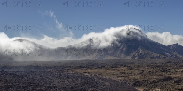 The summit of Montaña Guajara, also: Alto de Guajara, 2715m, crater walls, Caldera de las Cañadas,