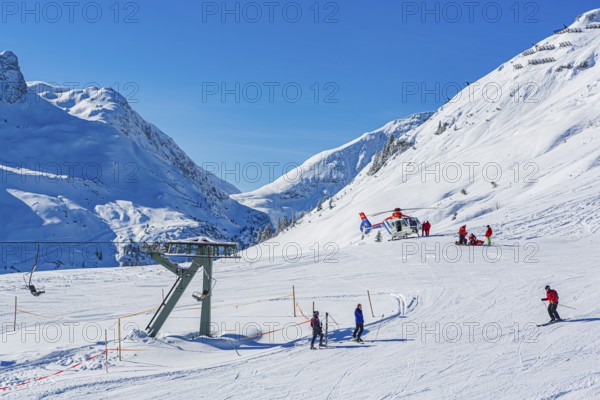 Rescue operation in the Lech Zürs ski resort near Lech, Austria, Europe