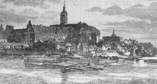 The medieval Ordensburg Marienburg or Zamek Malbork on the Nogat, UNESCO World Heritage Site,