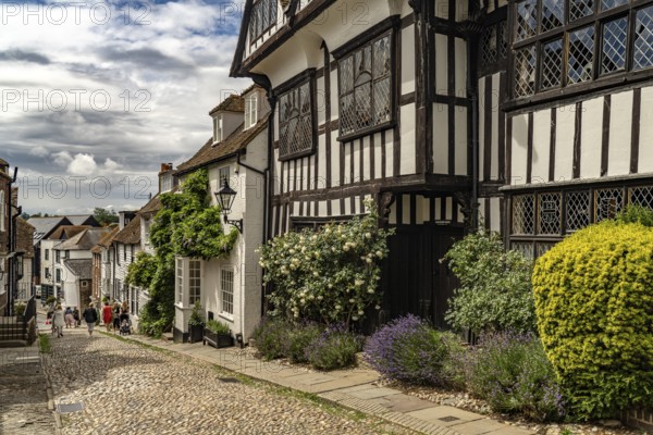 Mermaid Street with cobblestones in the old town centre of Rye, East Sussex, England, Great Britain