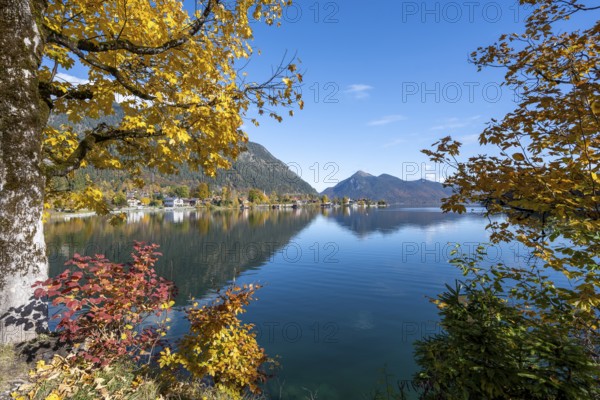 Aspect view over the lake to the village Walchensee, Walchensee with Jochberg, lake with