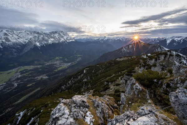 Mountain panorama with Wetterstein mountains and Zugspitze, mountain landscape with sun star at