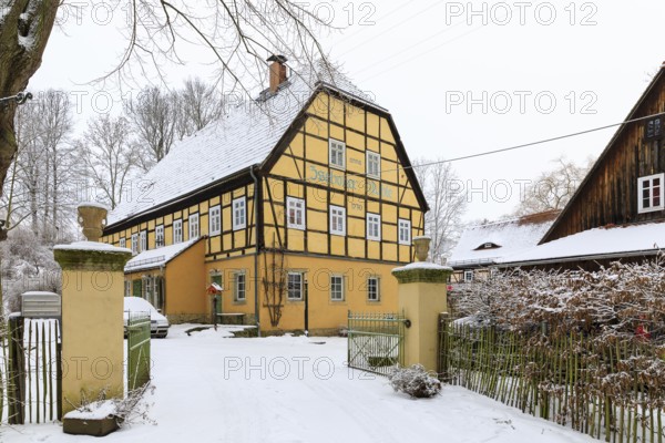 Residential building of the Zschonermühle in the snow, Ockerwitz, Dresden, Saxony, Germany, Europe