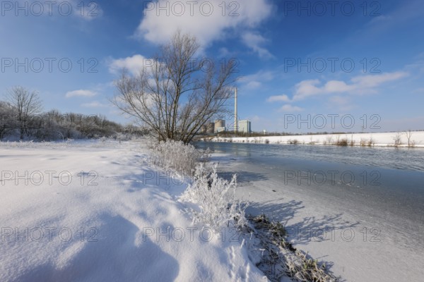 Hamm, North Rhine-Westphalia, Germany - Sunny winter landscape in the Ruhr area, ice and snow on