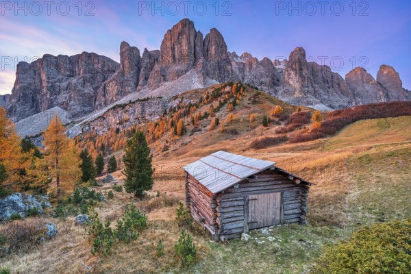 Hut in front of Sella Group, Gardena Pass, Passo Gardena, autumn, Sella Group, Dolomites, Bolzano,