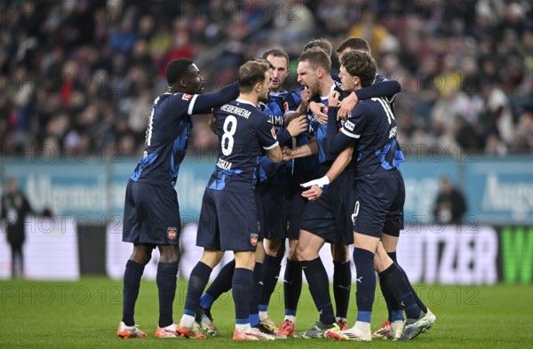 Goal celebration Patrick Mainka 1. FC Heidenheim 1846 FCH (06) Leo Scienza 1. FC Heidenheim 1846