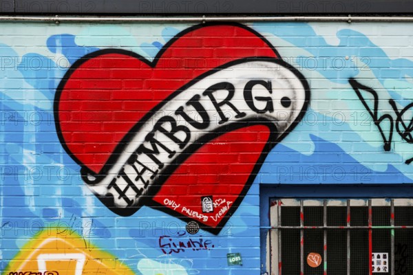 Lettering Hamburg, street art, graffiti, painted house wall, Reeperbahn, St. Pauli, Hamburg,