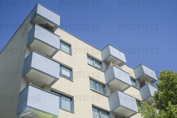 Prefabricated apartment block, Veitstraße, Tegel, Reinickendorf, Berlin, Germany, Europe