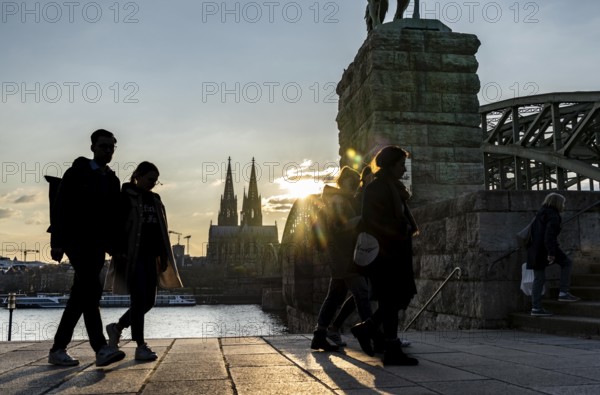 Panorama, Skyline of Cologne, with the cathedral and the railway bridge, Hohenzollern Bridge, on