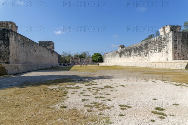 Walls of the ball court, Juego de Pelota, Chichen Itzá, Mayan ruins, Yucatan, Mexico, Central