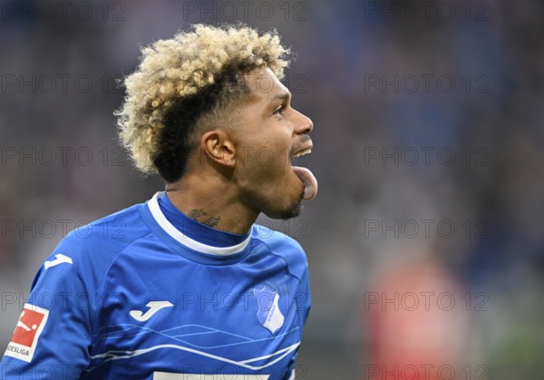 Goal celebration Georginio Rutter TSG 1899 Hoffenheim (33), gesture, gestures, sticks out tongue,