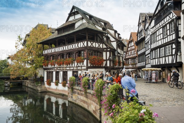 Half-timbered houses, La Petite France, River Ill, Strasbourg, Alsace, France, Europe