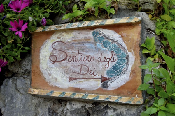Sign post Sentiero degli dei, Way of the Gods, hiking trail in Nocelle, Amalfi Coast, Costiera