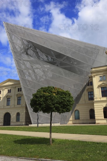 Military History Museum of the German Armed Forces, main arsenal building with wedge, architect