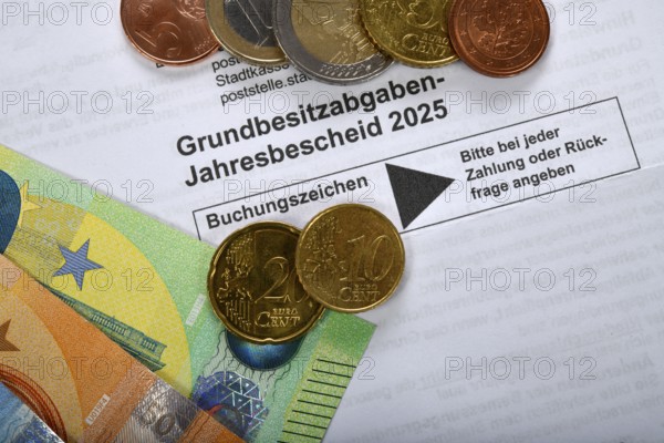 Property tax annual tax assessment 2025, symbolic image property tax reform, property tax,
