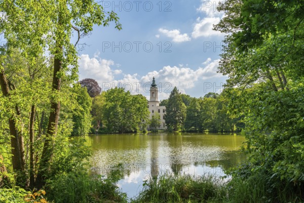 Schloss Dammsmühle am Mühlenteich, Schönwalde, Wandlitz, Barnim, Brandenburg, Germany, Europe