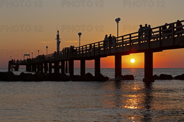 Sunset, silhouettes, pier, Baltic Sea, Wustrow, Darß, Mecklenburg-Vorpommern, Germany, Europe