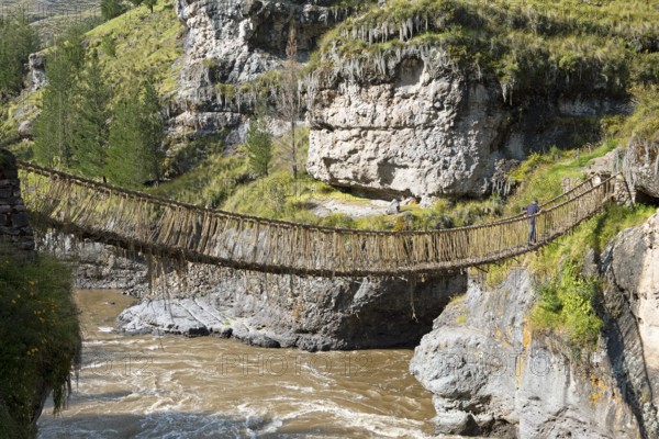 Inca rope bridge or suspension bridge Q'eswachaka over the Río Apurímac, Canas province, Peru,
