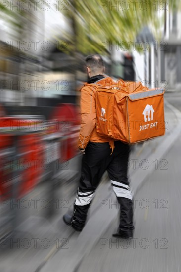 Wipe clean courier just eat
