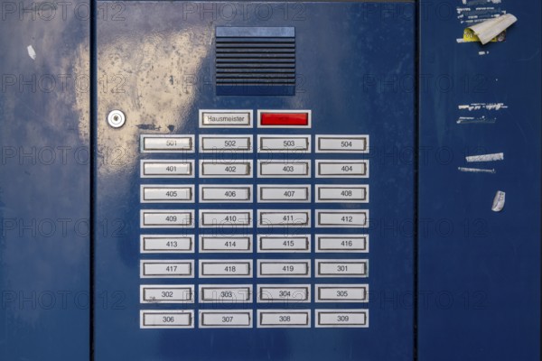 Doorbell system, doorbell at the front door with anonymous residents. Bamberg, Upper Franconia,