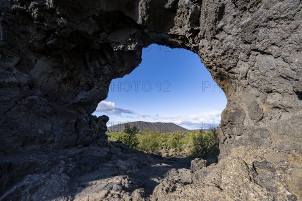 Rock arch, volcanic rock formations, Krafla volcanic landscape, Dimmuborgir lava fields, Mývatn,