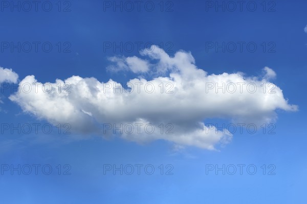 Medium-high stratus clouds, altostratus clouds, altostratus clouds, Germany, Europe