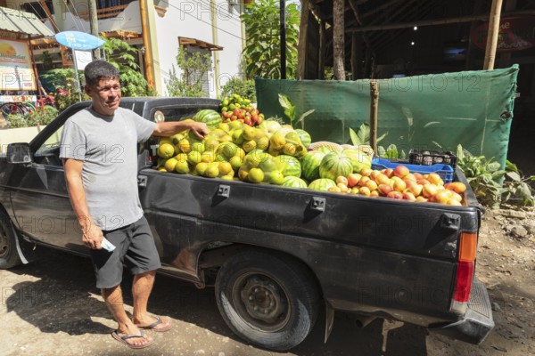 Fruit seller in Santa Teresa, Peninsula de Nicoya, Guanacaste, Costa Rica, Central America
