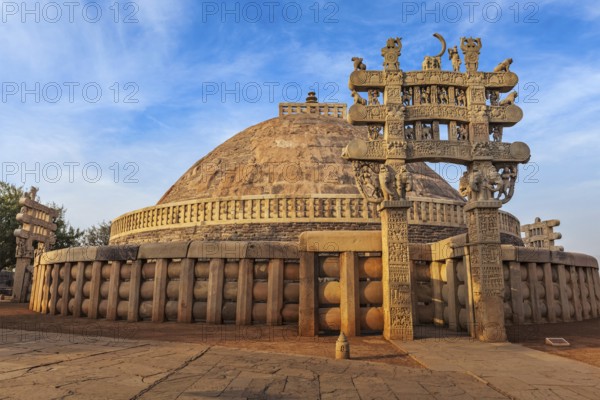 Great Stupa, ancient Buddhist monument. Sanchi, Madhya Pradesh, India, Asia