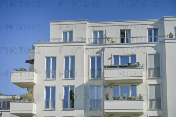 New-build flats, residential park, Marlene-Dietrich-Allee, Babelsberg, Potsdam, Brandenburg,