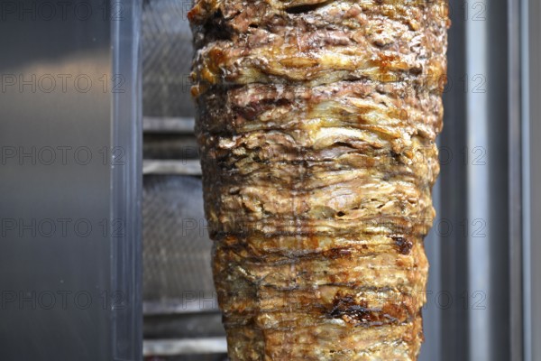 Rotating spit kebab