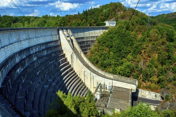 Bort-les-Orgues. Dam holding back the waters of the Dordogne. Hydroelectric power station exhibited