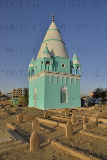 Grave of a Sufi on the Hamed al-Nil Cemetery, Omdurman, Khartoum, Sudan, Africa