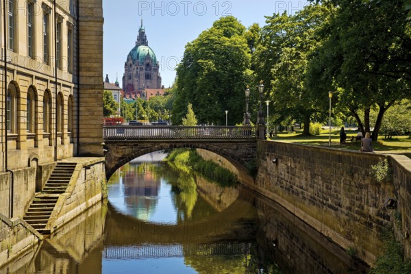 Castle Bridge with the River Leine and the New Town Hall, State Capital Hannover, Lower Saxony,