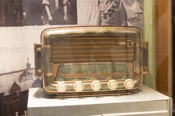 Display vintage transistor wireless radio with permission of Chippenham museum, Wiltshire, England,